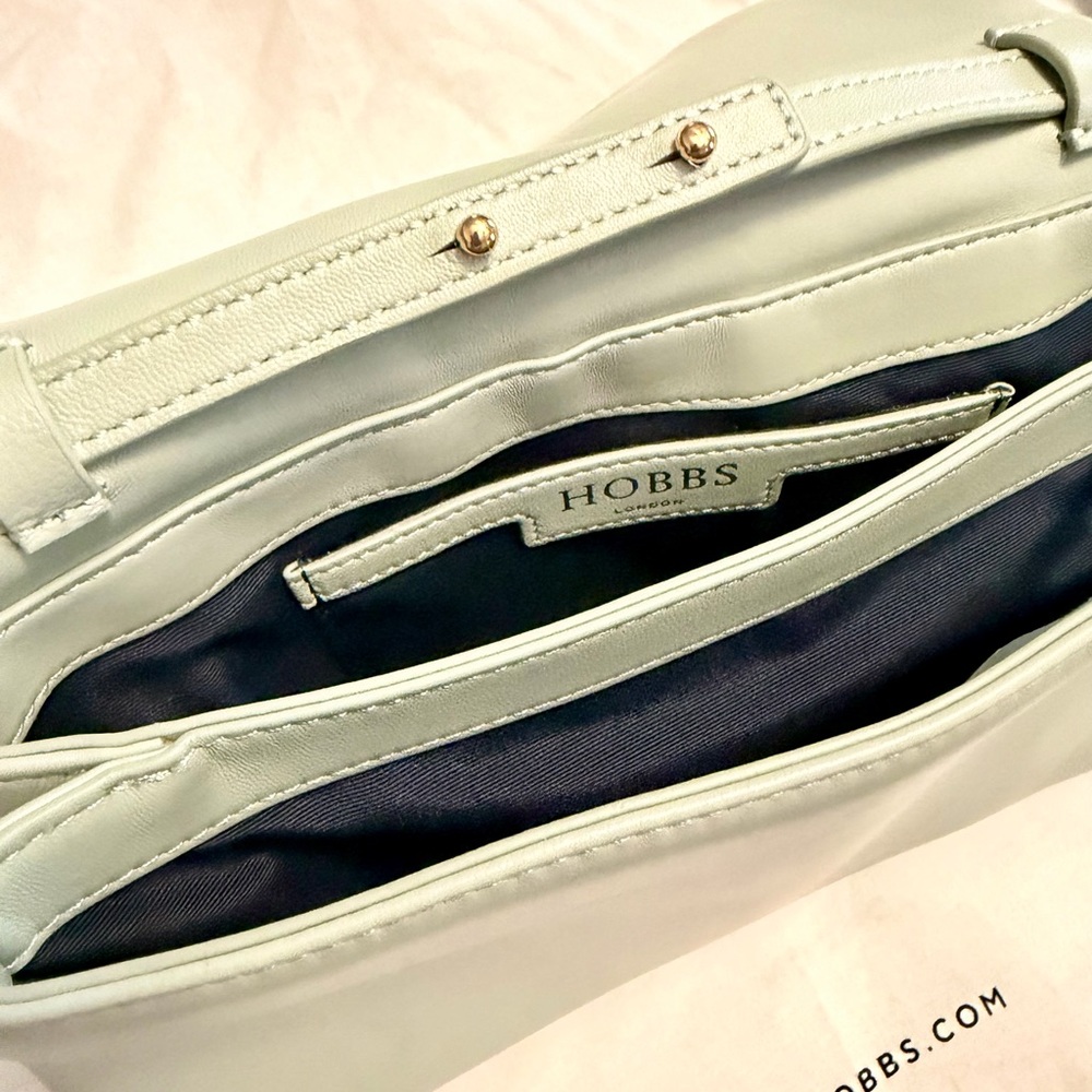 Jas Pearl Clutch with Pearl detail - Picture 9 of 10